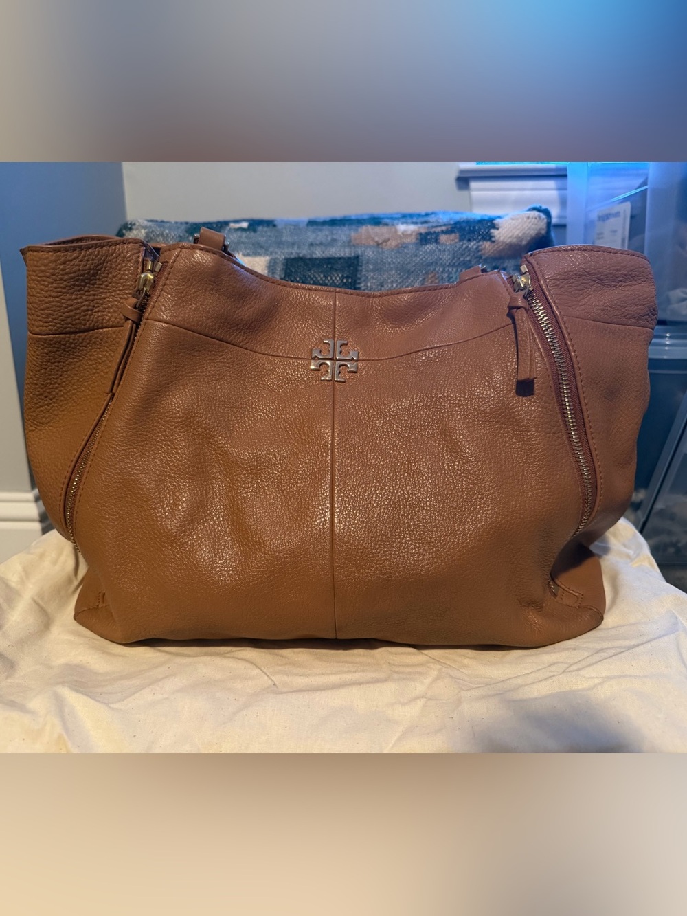 Tory Burch Britten Large Pebbled Leather Tote – Tan/Saddle – Gold Hardware